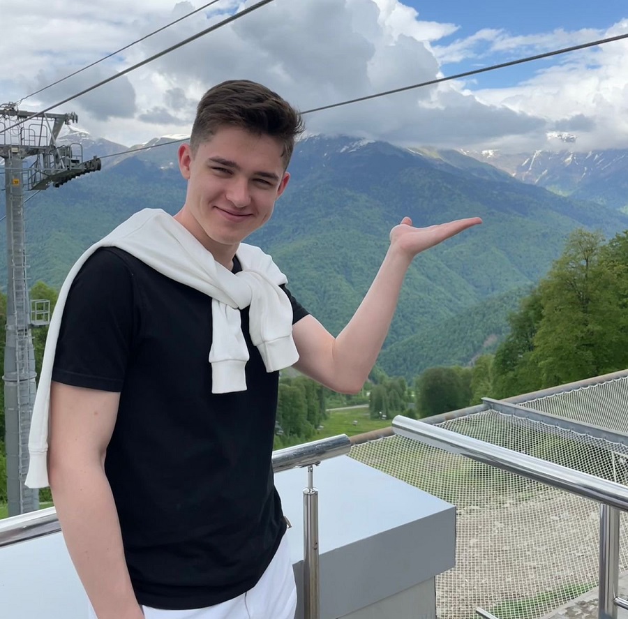 Denis Popov 110622023-1text.jpg